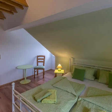 Rundblick Im Elbsandsteingebirge Bei Bad Schandau 4*