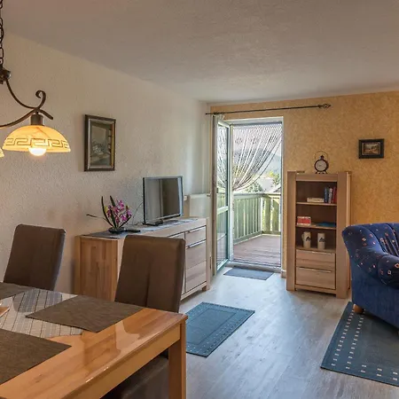 Rundblick Im Elbsandsteingebirge Bei Bad Schandau 4*