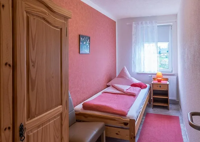 Rundblick Im Elbsandsteingebirge Bei Bad Schandau 4*